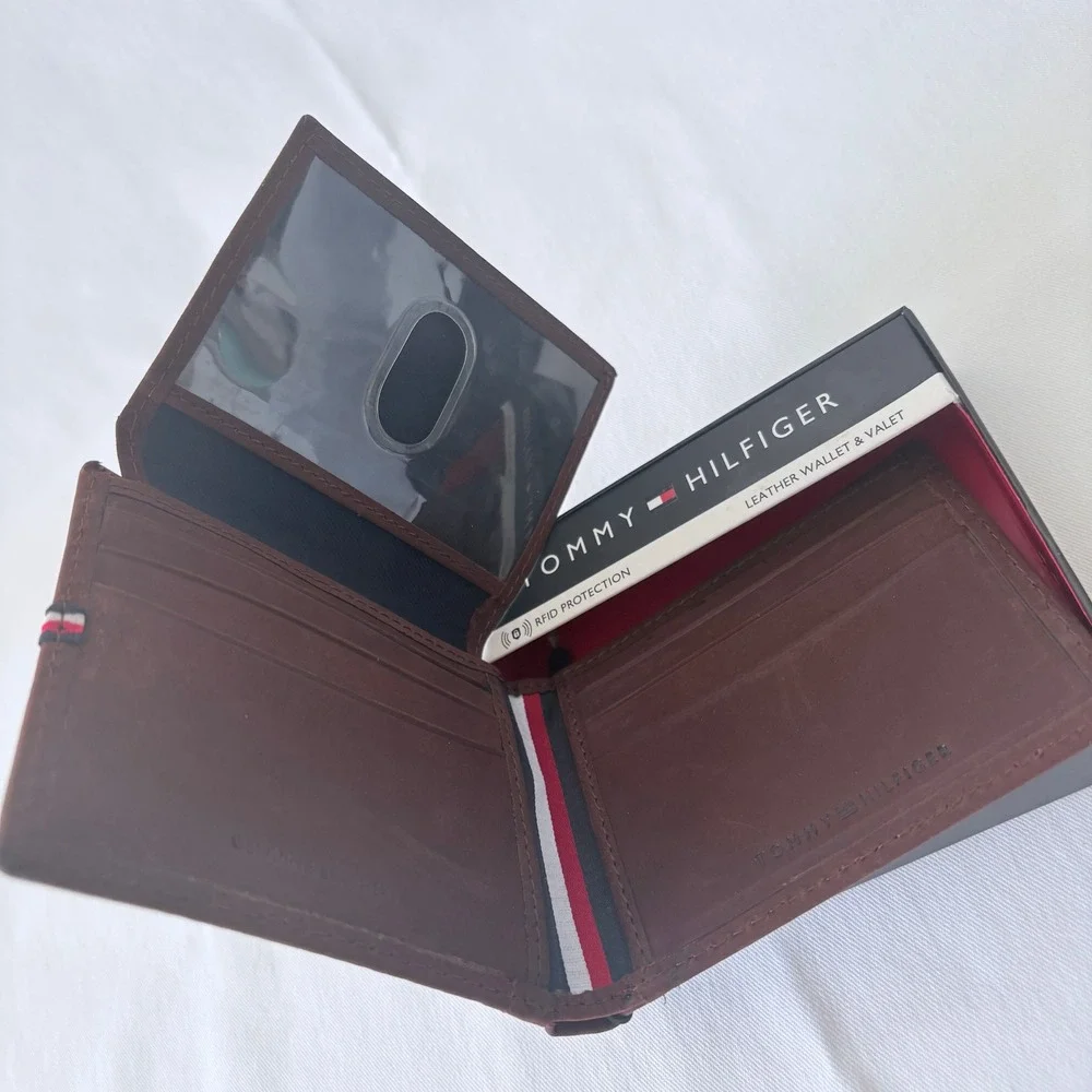 Tommy Hilfiger Bifold Wallet NS Brown Leather RFID Protection Boxed